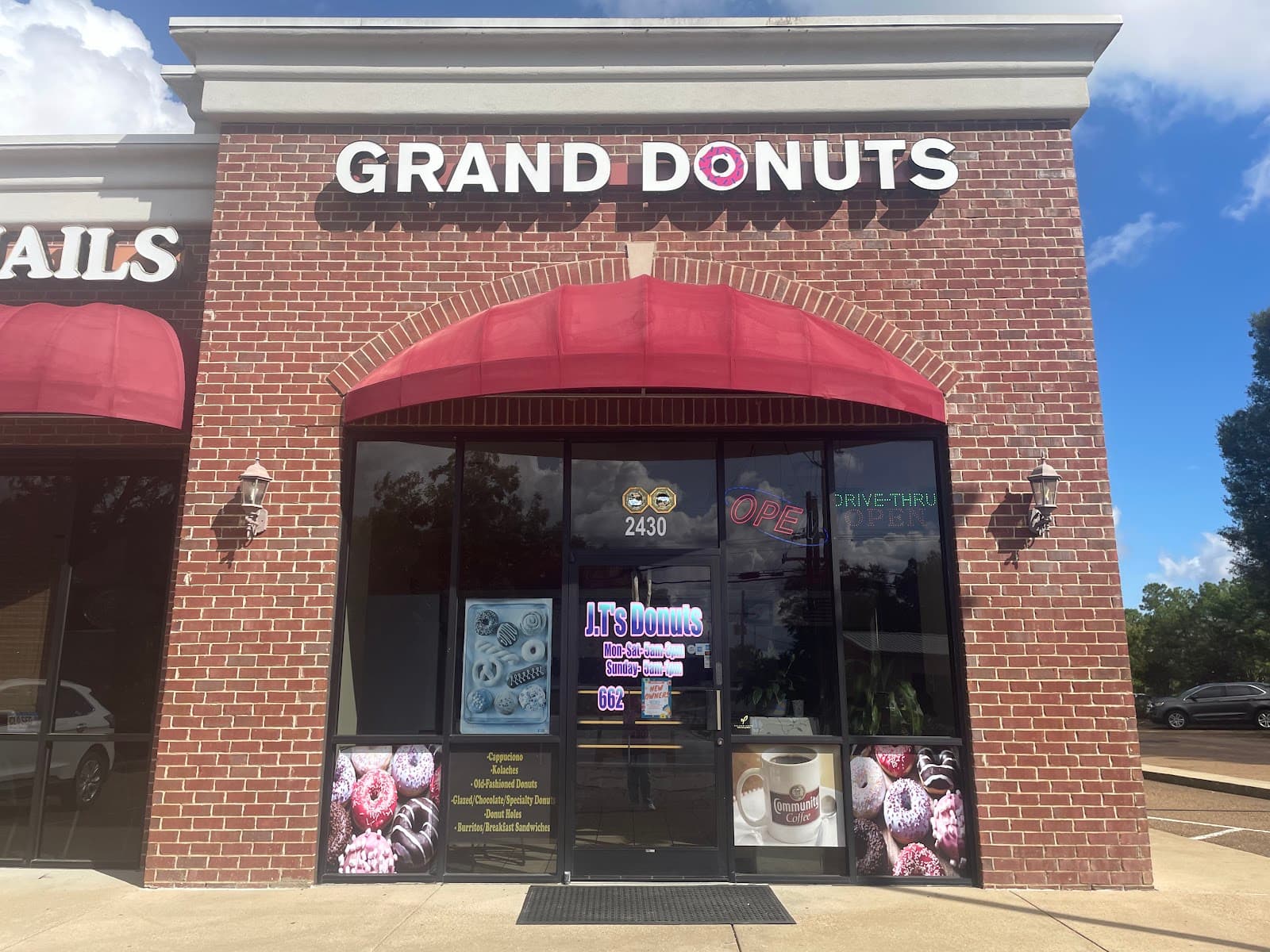 Grand Donuts LLC in Hernando