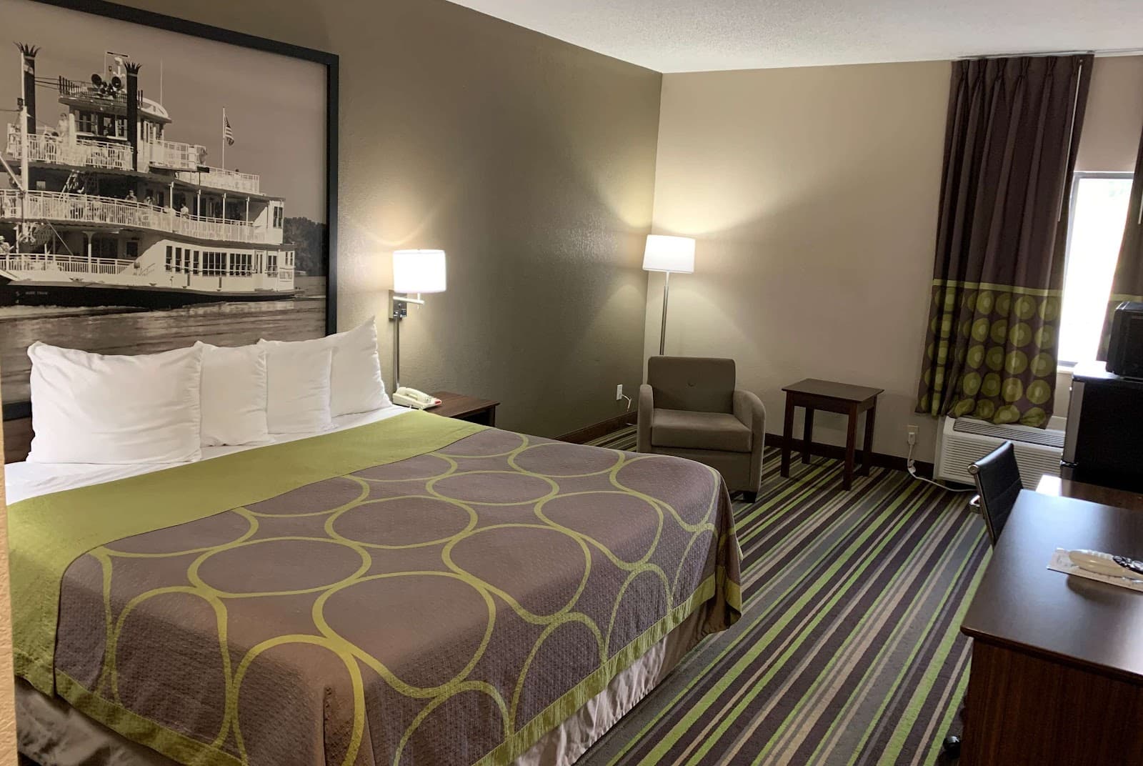 Super 8 by Wyndham Hernando in Hernando