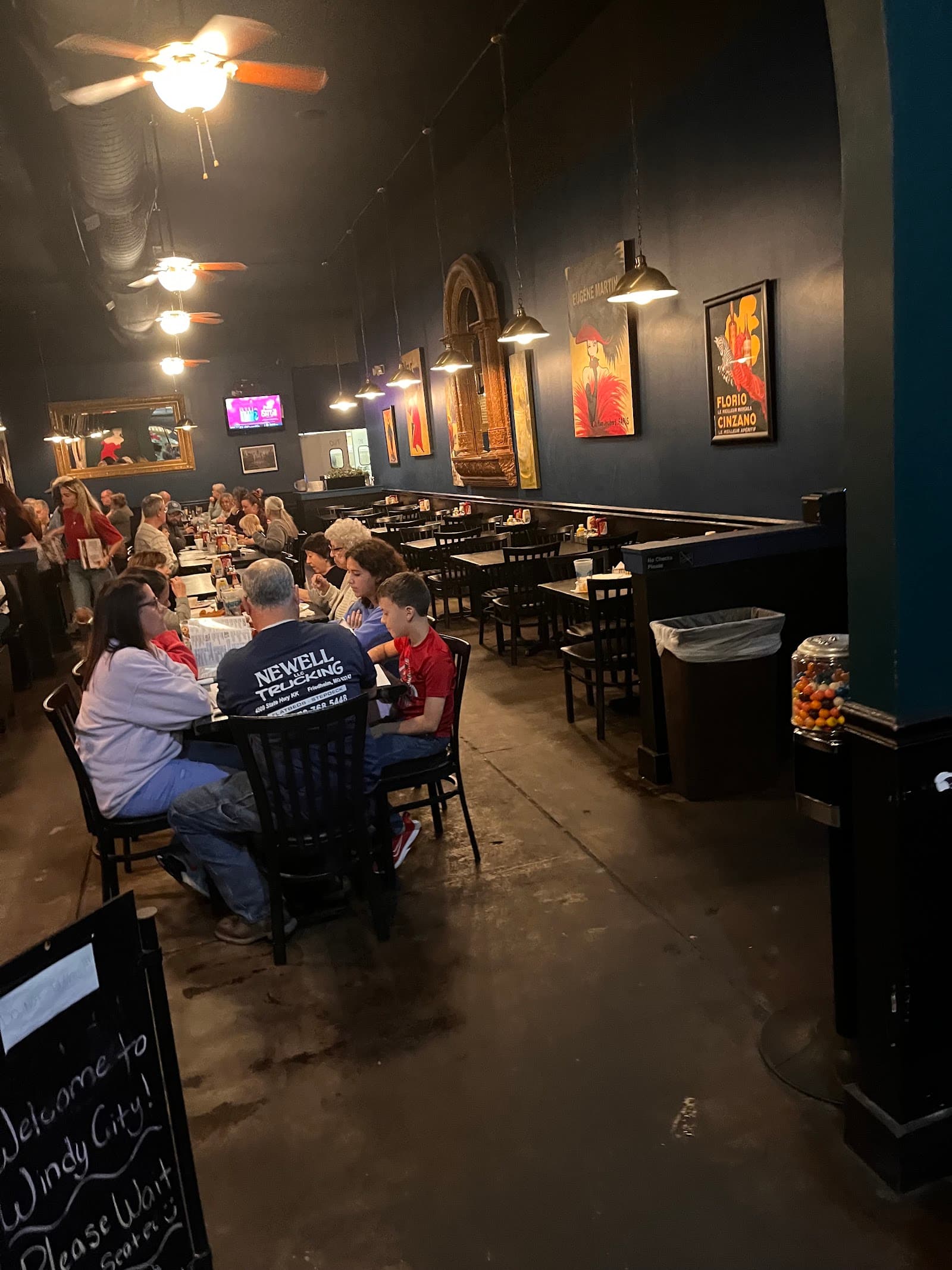 Windy City Grille in Hernando