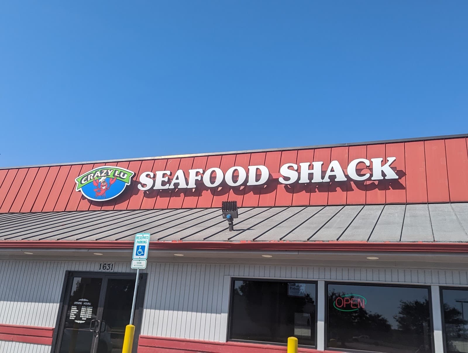 Crazy Lu Seafood Shack in Horn Lake