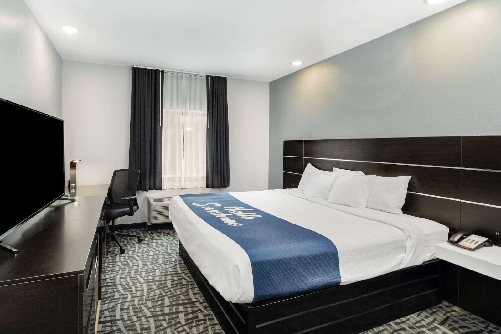 Days Inn & Suites by Wyndham Horn Lake/Memphis Graceland in Horn Lake