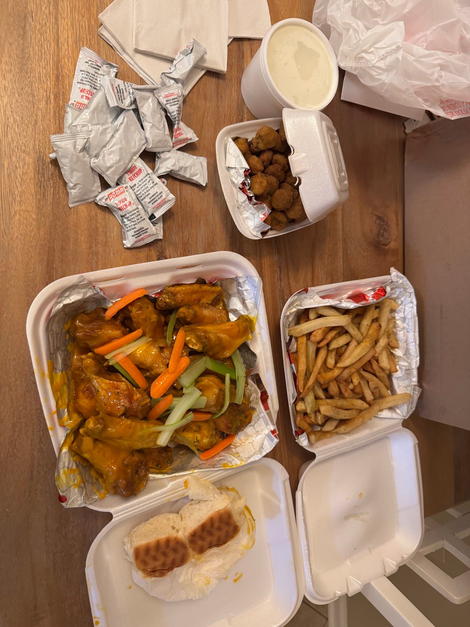 Walt's Wings & Things in Horn Lake