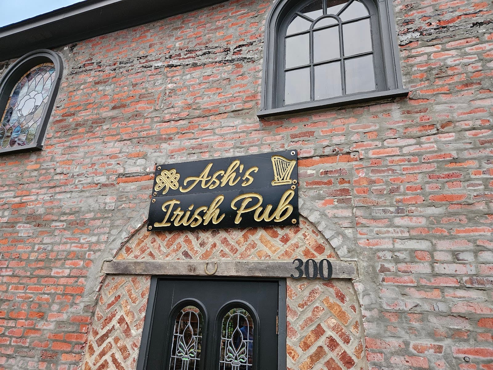 Ash's Irish Pub in Olive Branch