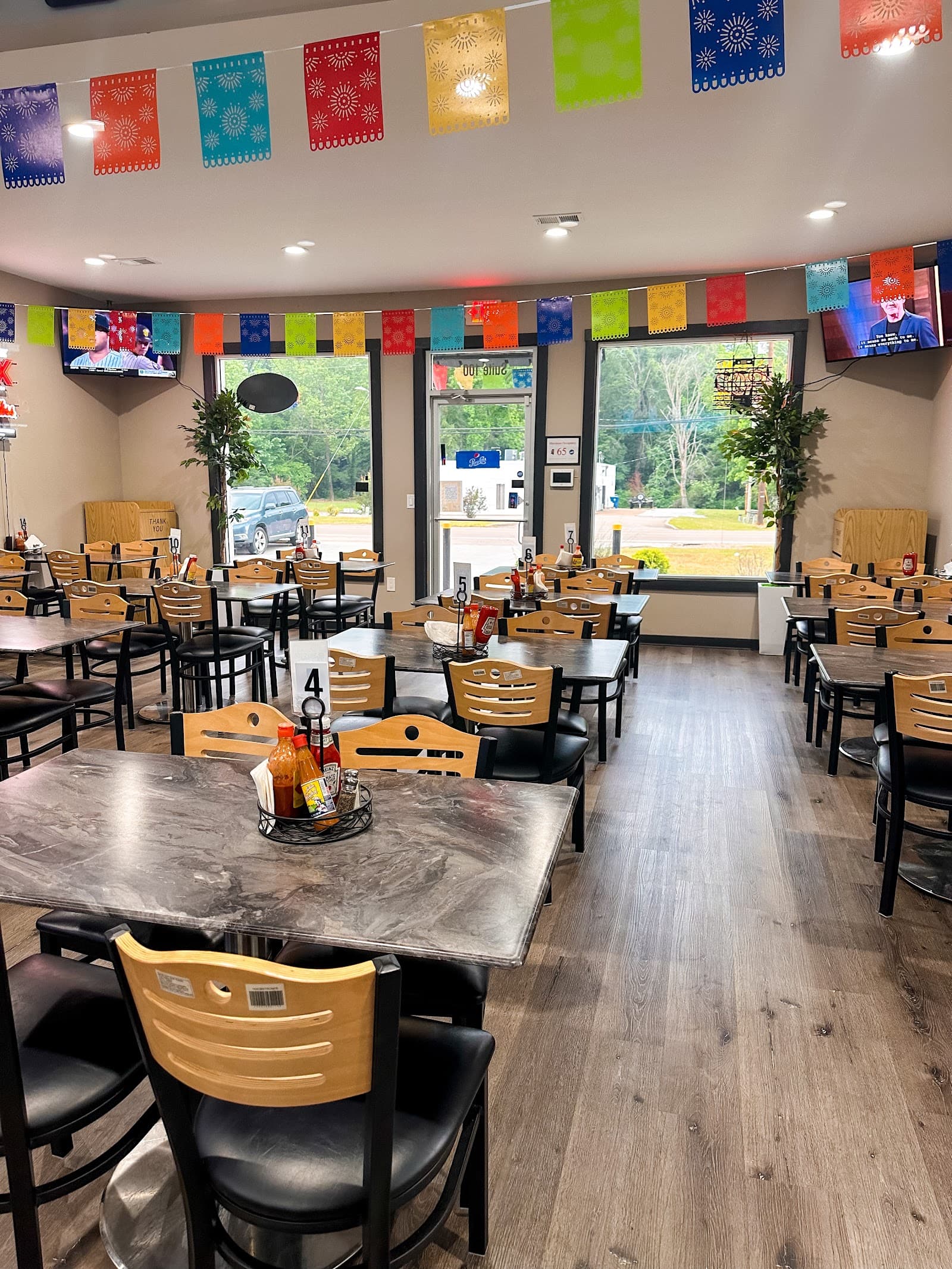 Esmeralda's Taco Shop in Olive Branch