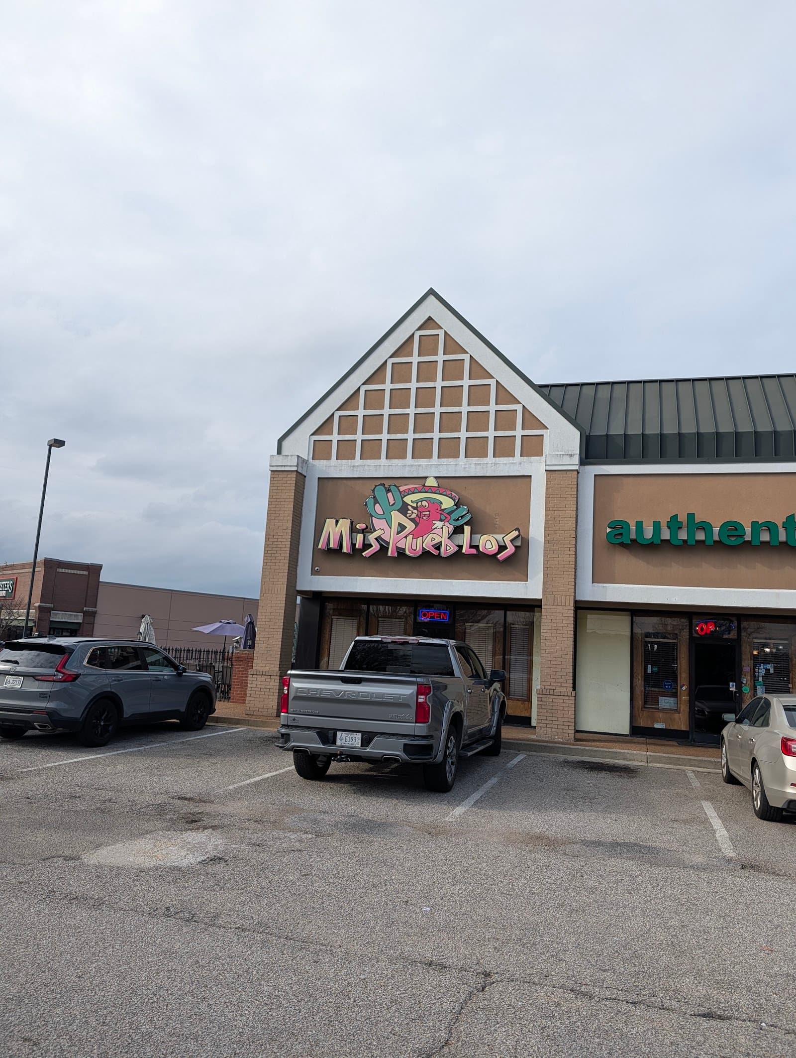Mis Pueblos Méxican Restaurant in Olive Branch