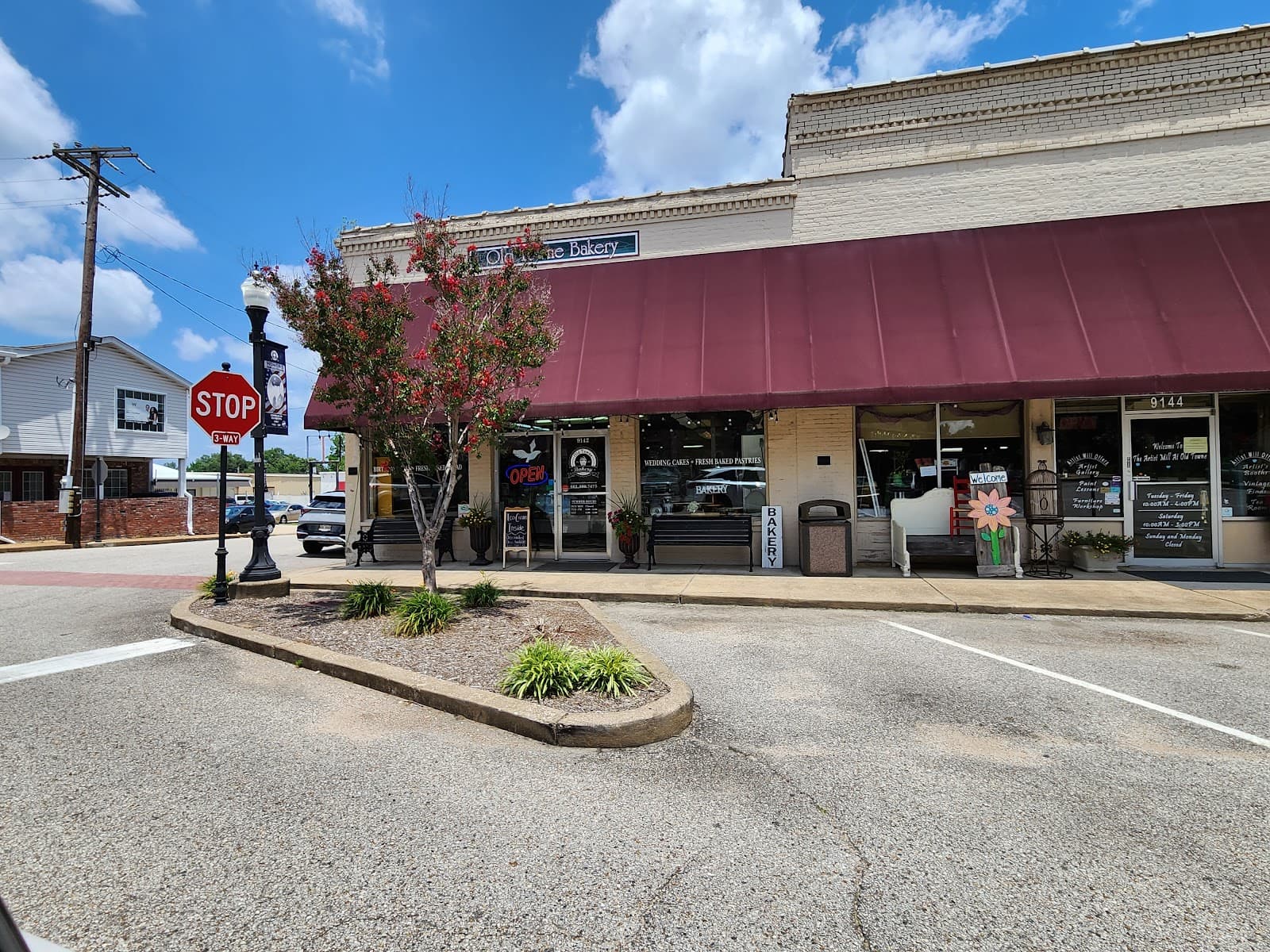 Old Towne Bakery in Olive Branch