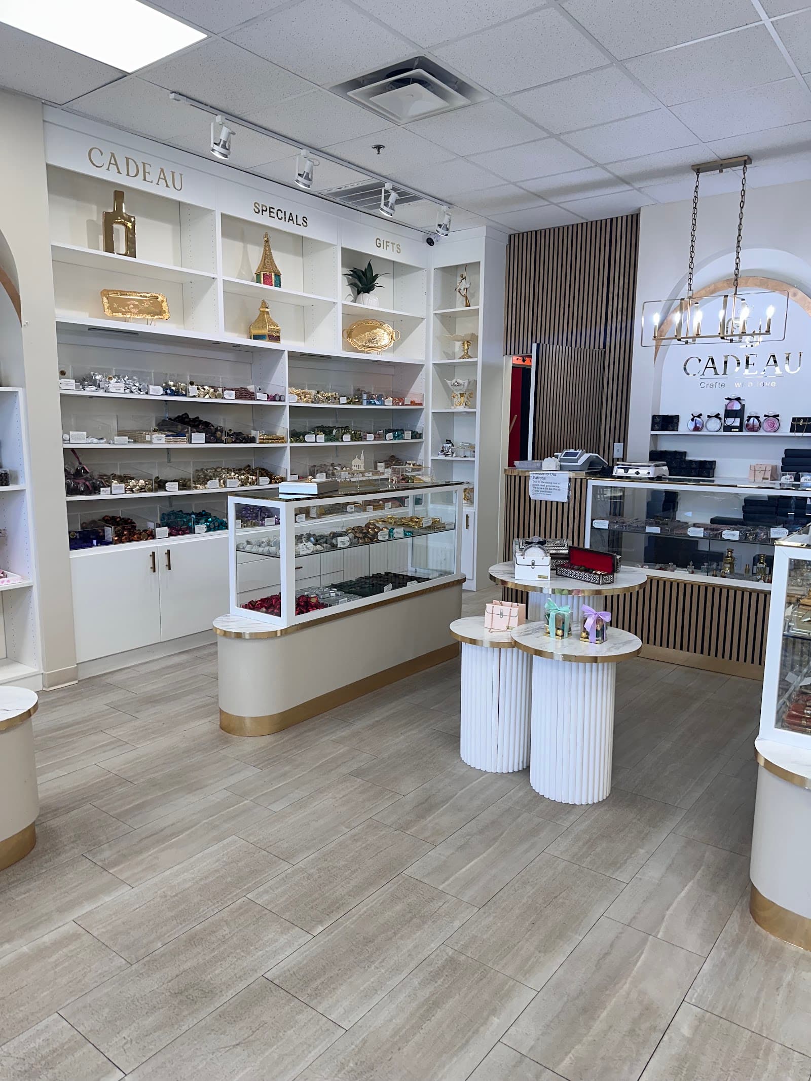 Cadeau Chocolate Town in Southaven