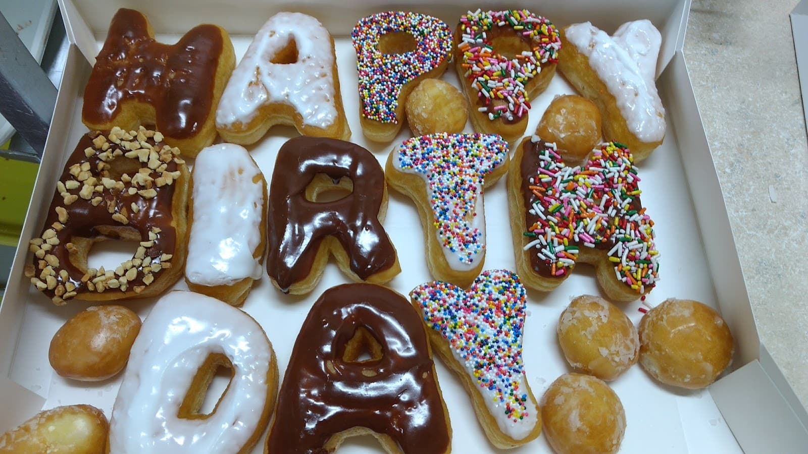 Donut King in Southaven