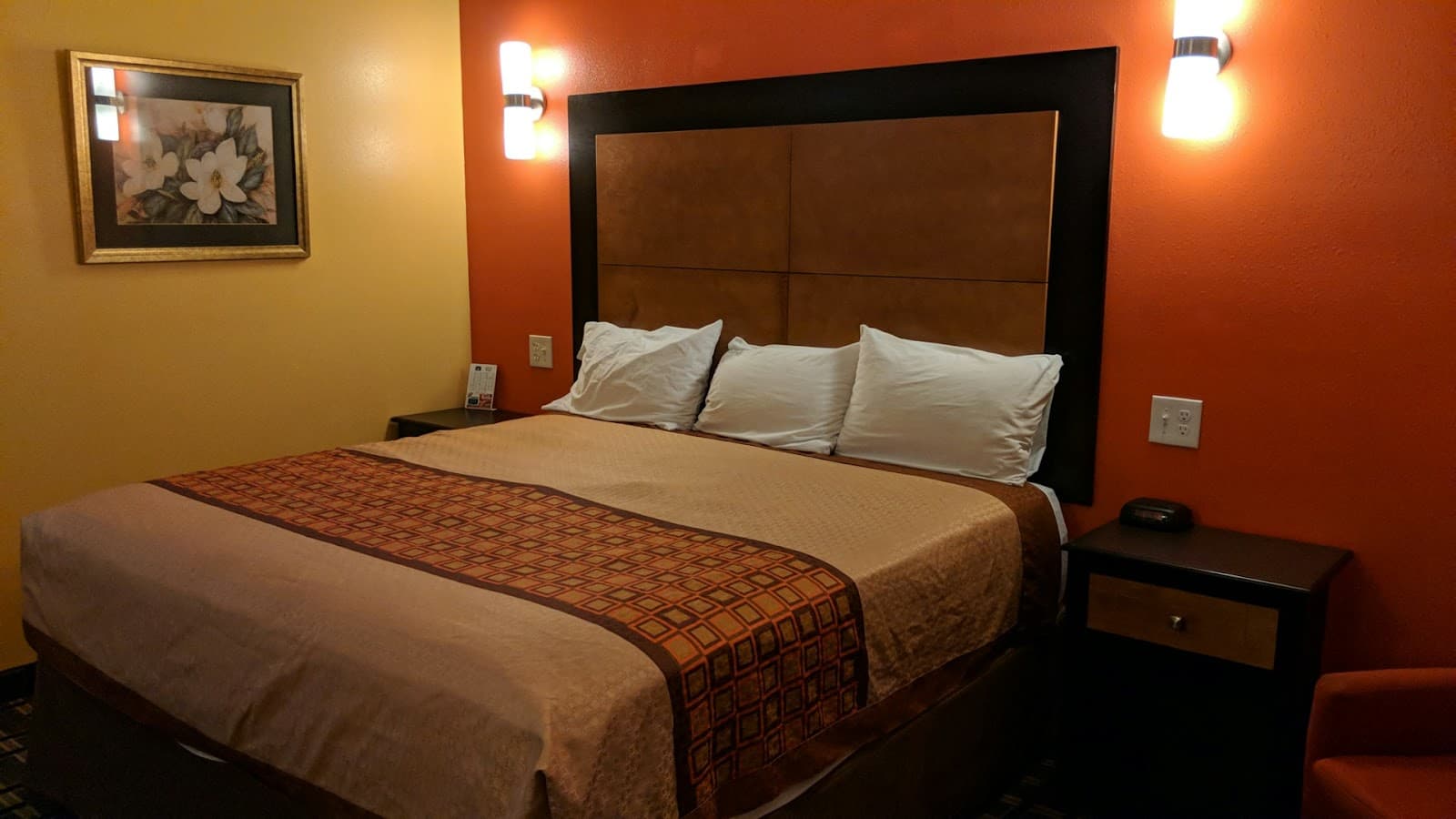 Magnolia Inn & Suites in Southaven