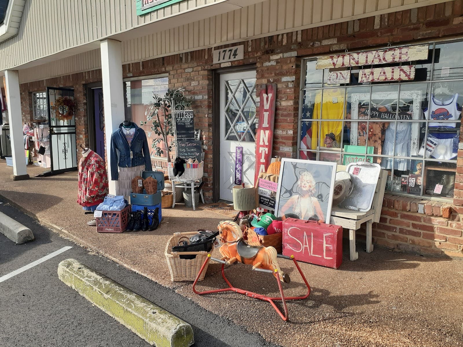 Vintage On Main in Southaven