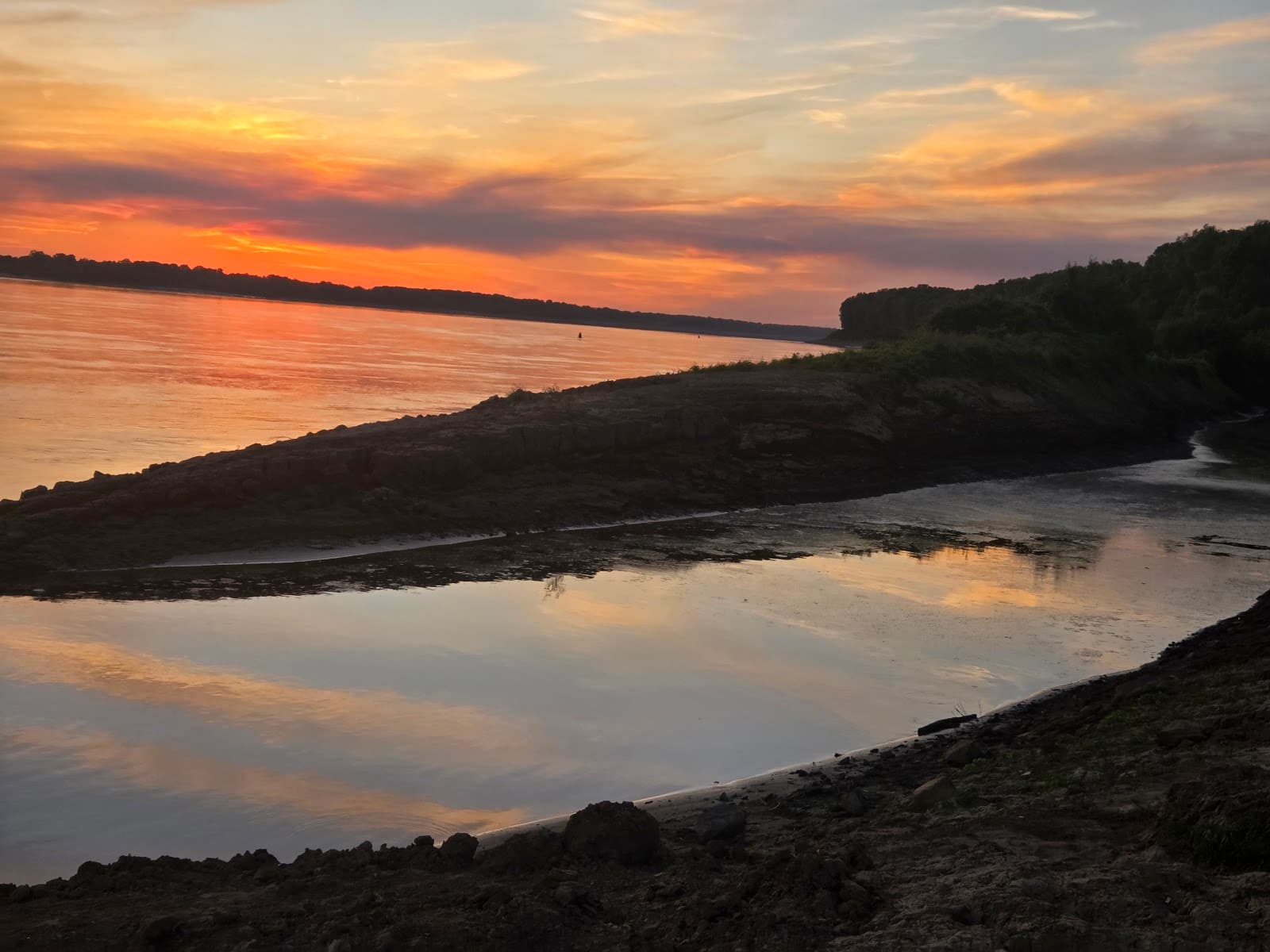 Hernando De Soto River Park in Walls