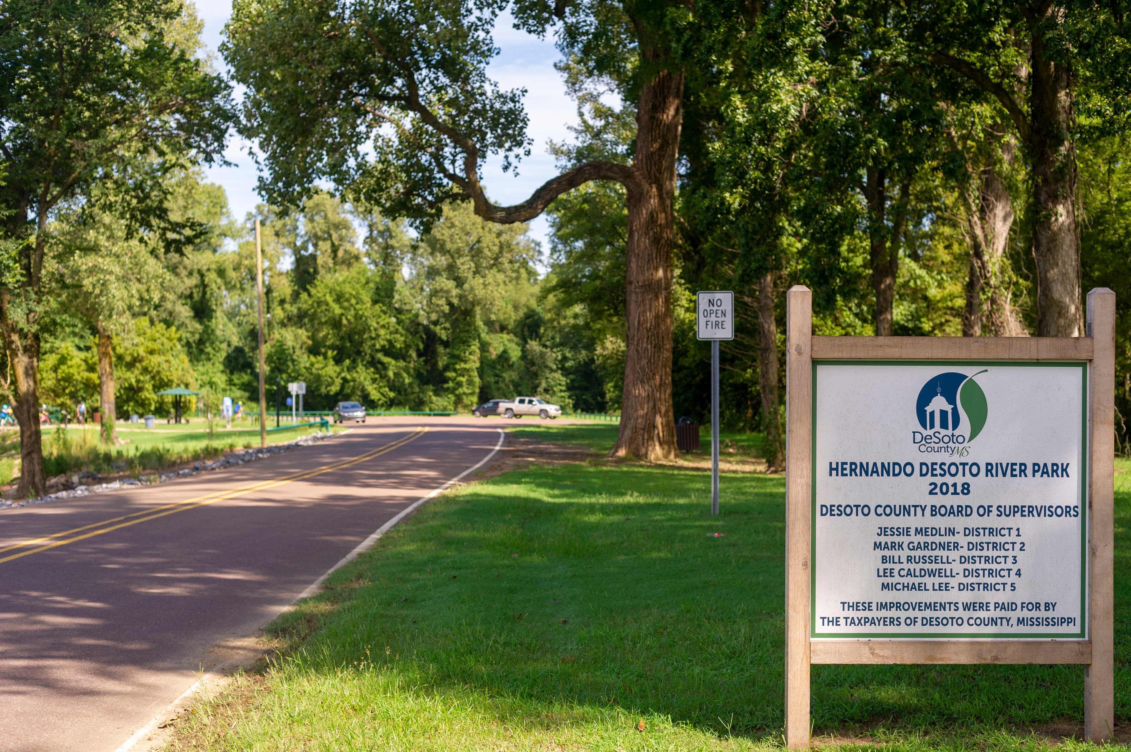 Entrance sign at Hernando DeSoto River Park in Walls