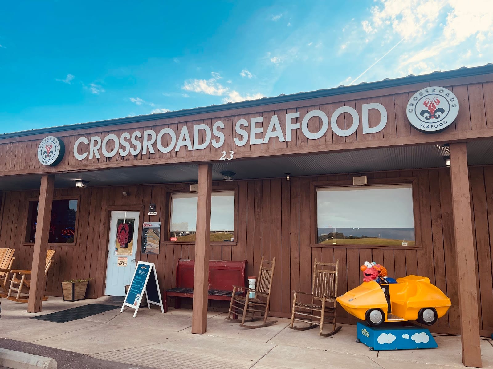 Crossroads Seafood in Hernando