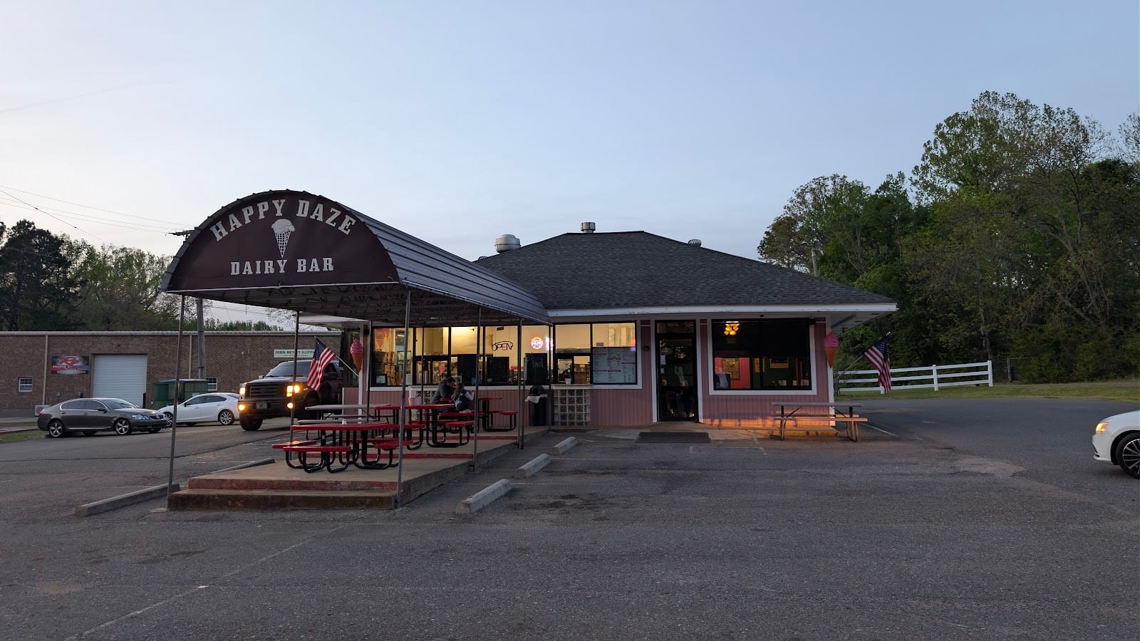 Happy Daze Dairy Bar/Restaurant in Nesbit