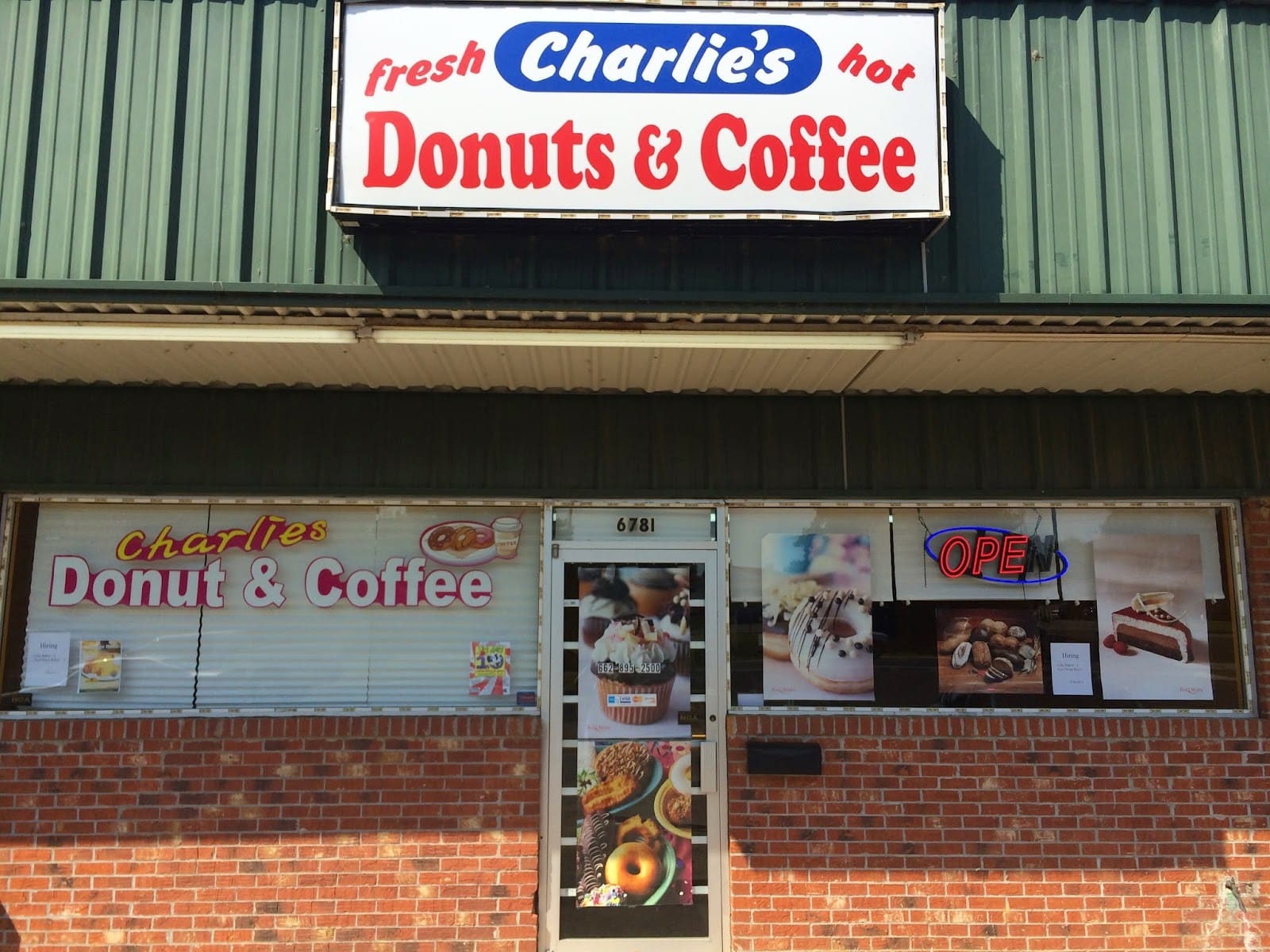 Charlie's Donuts & Coffee Shop in Olive Branch