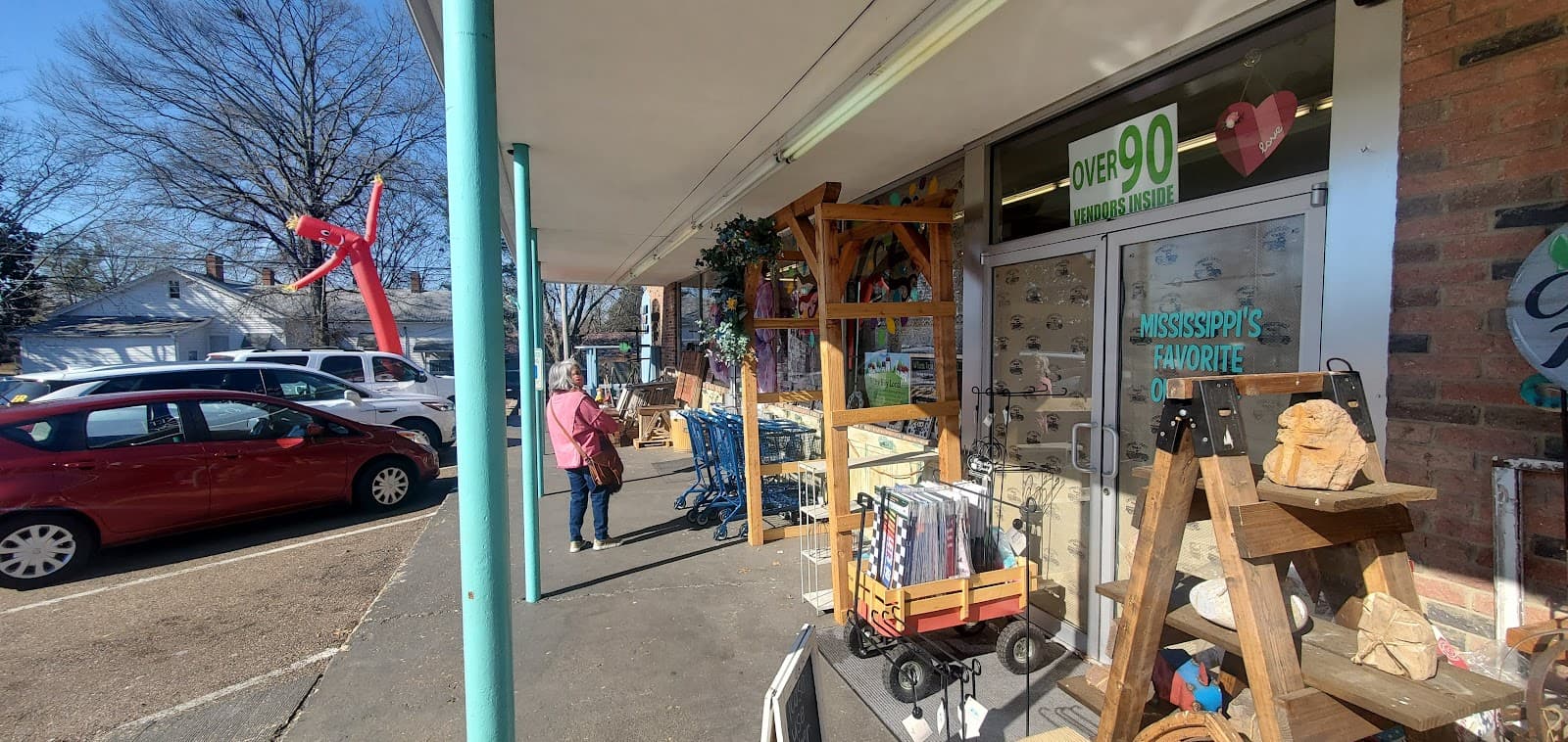 Commerce Street Market in Hernando