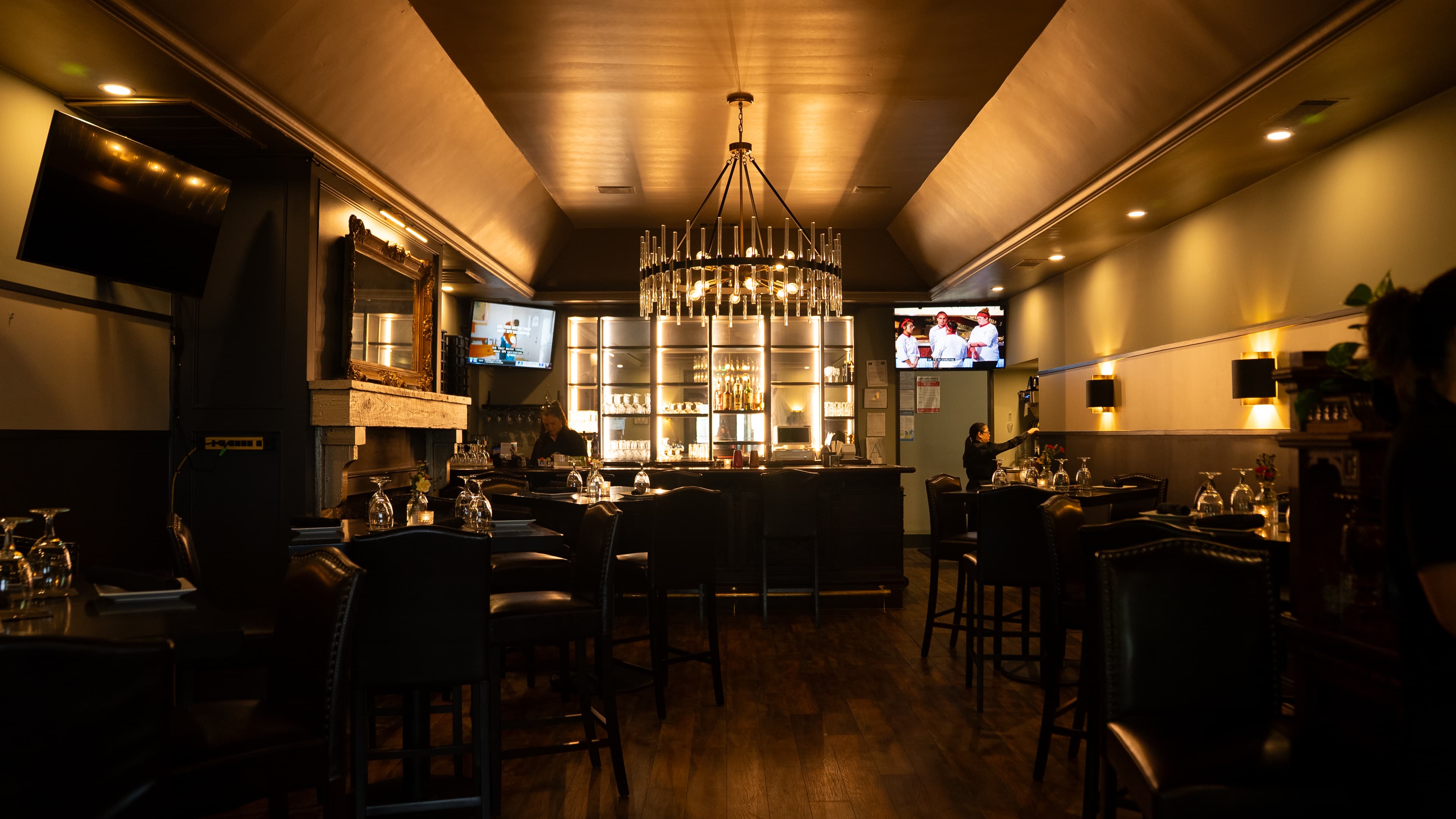 Dining room at Magnolia Bend Grille in Nesbit